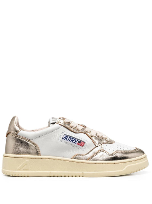 Autry Autry MEDALIST LOW BICOLOR SNEAKERS IN WHITE AND PLATINUM METALLIC LEATHER