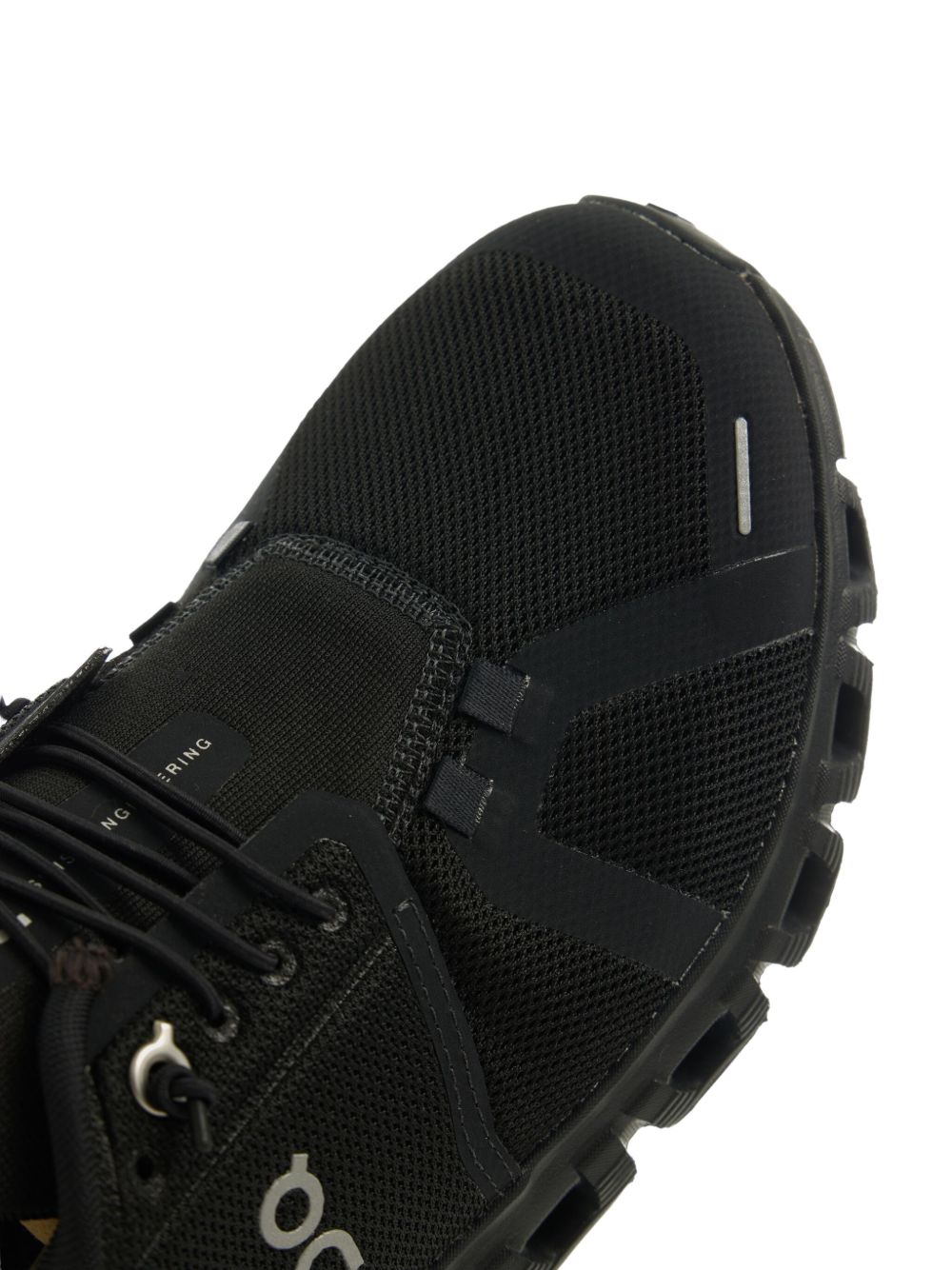 On ON Cloud 6 Sneakers
