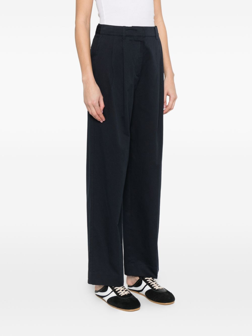 Dunst Dunst Cotton blend chino trousers