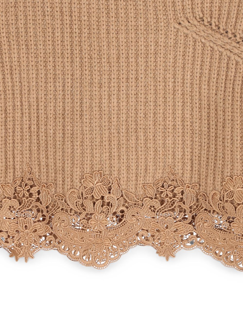 كنزة Chloé