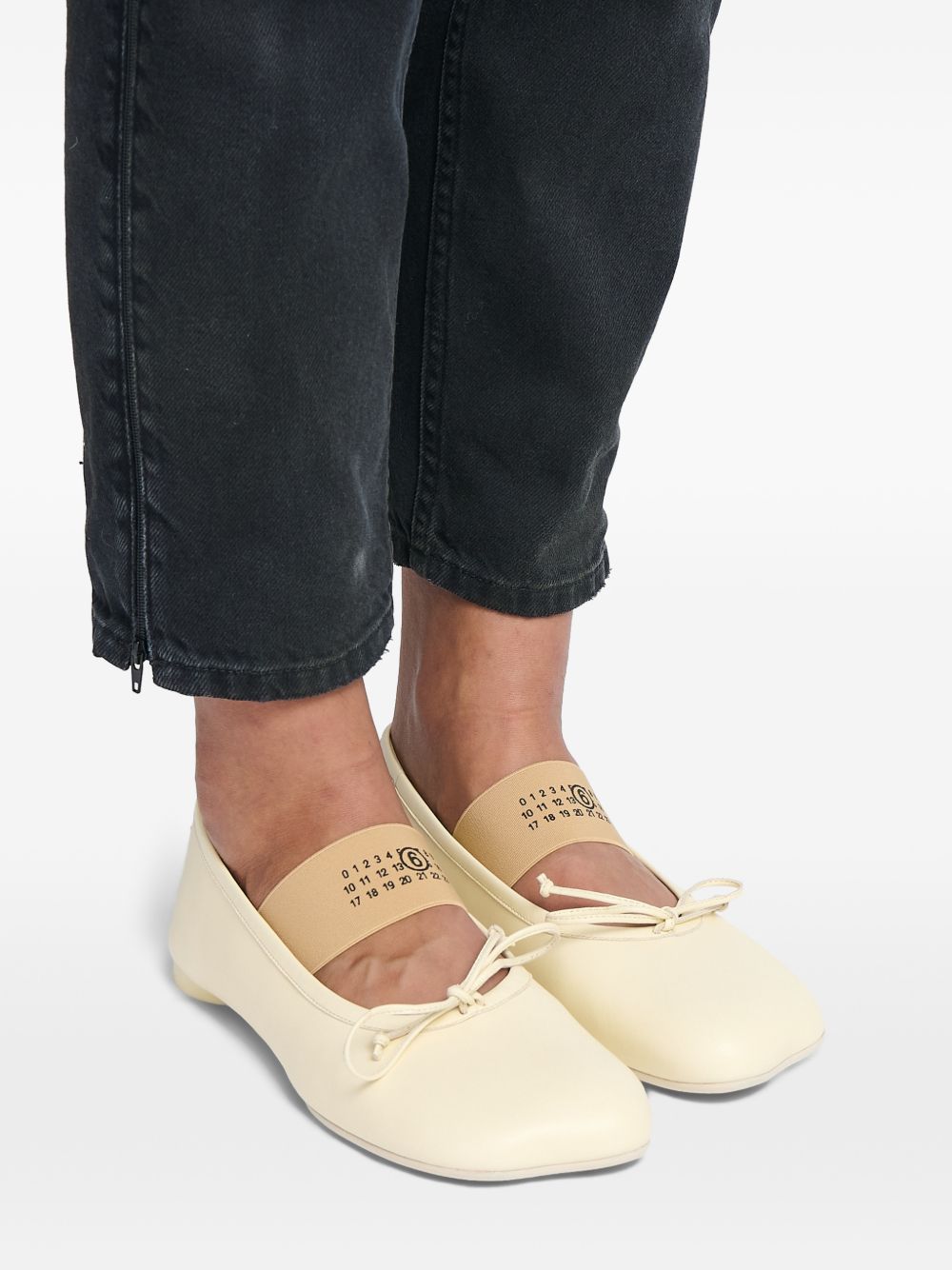 أحذية MM6 Maison Margiela المسطحة