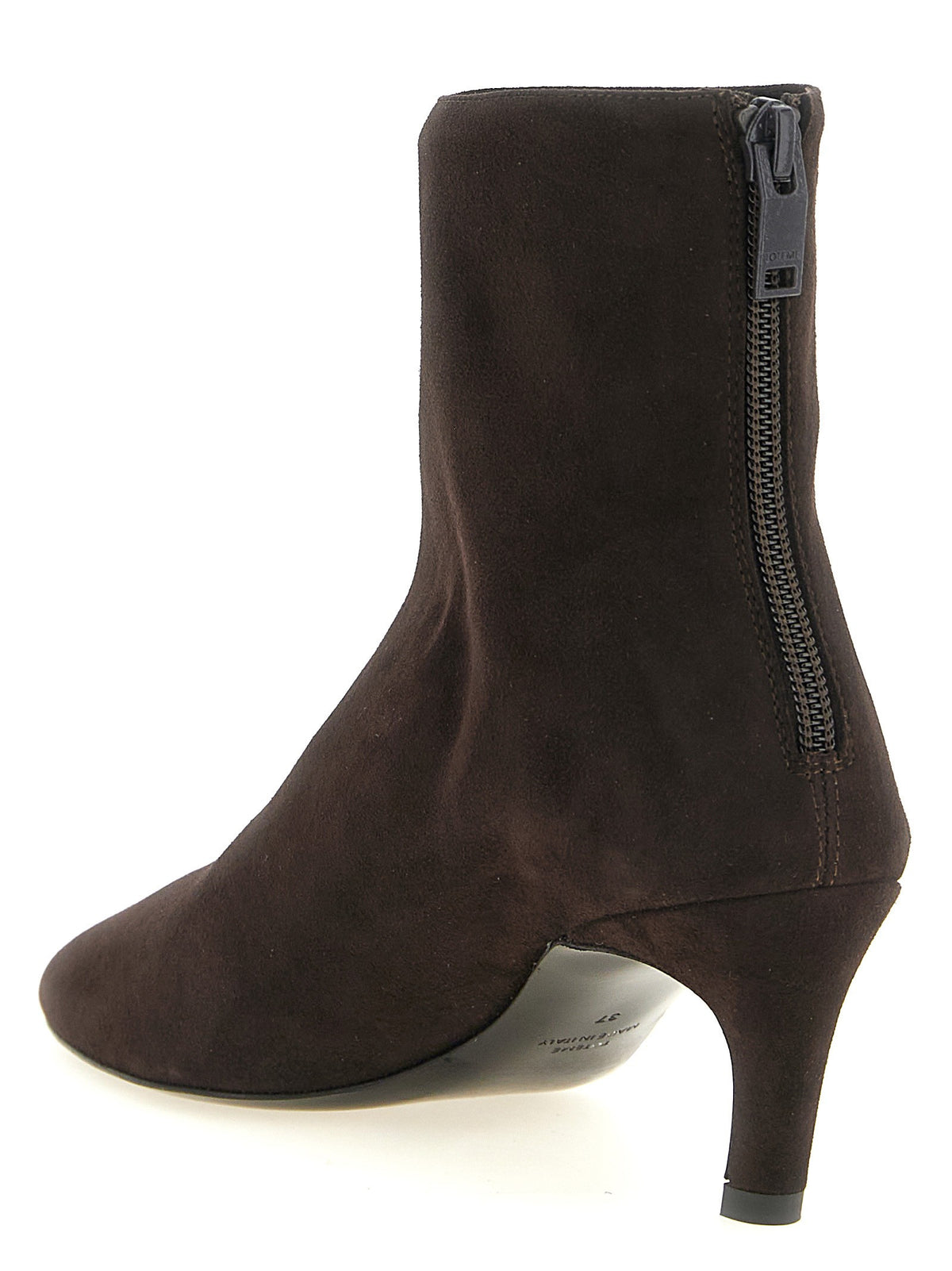 Ankle boots with zip