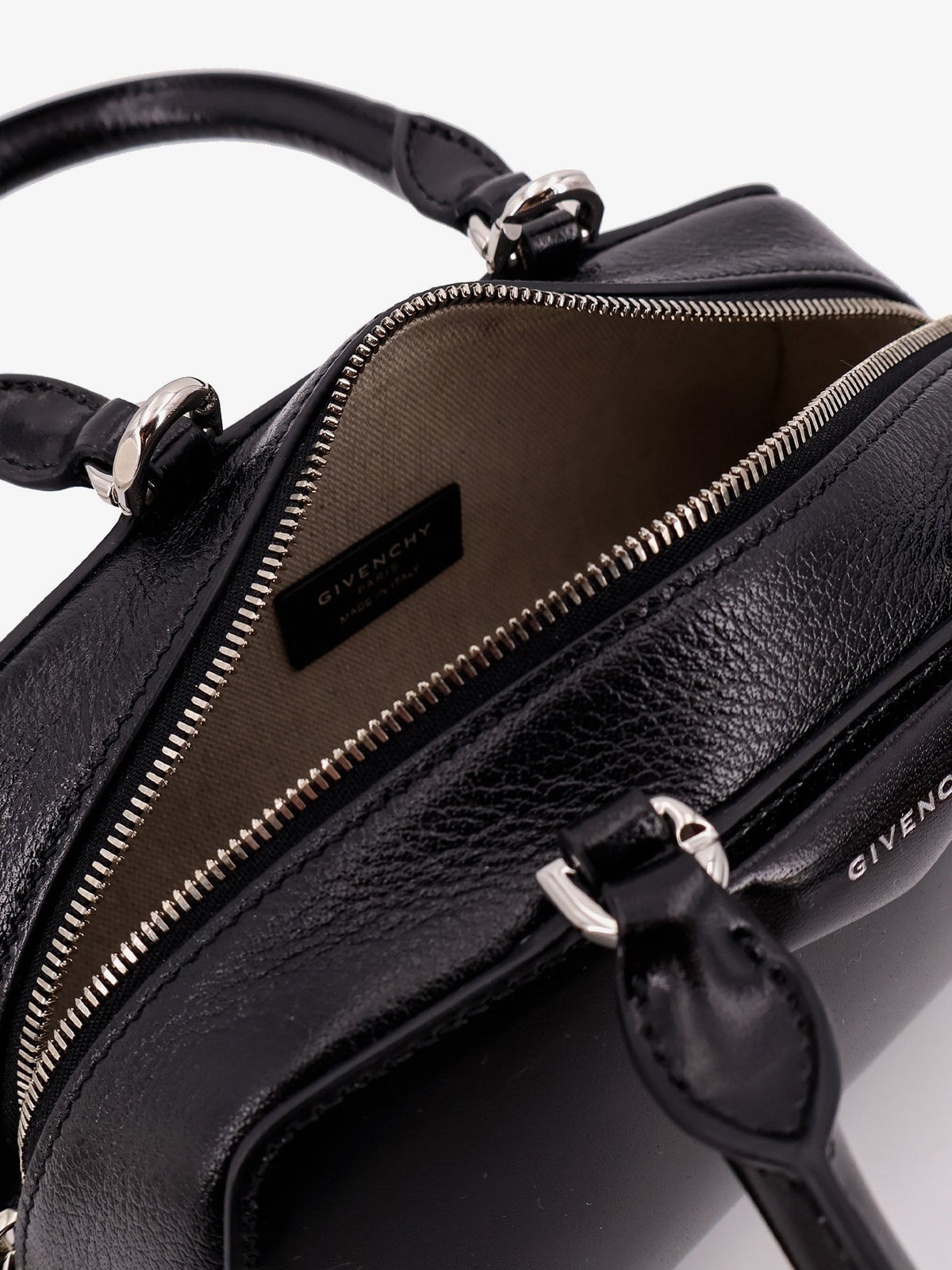 حقيبة يد صغيرة 'أنتيجونا إيست ويست'