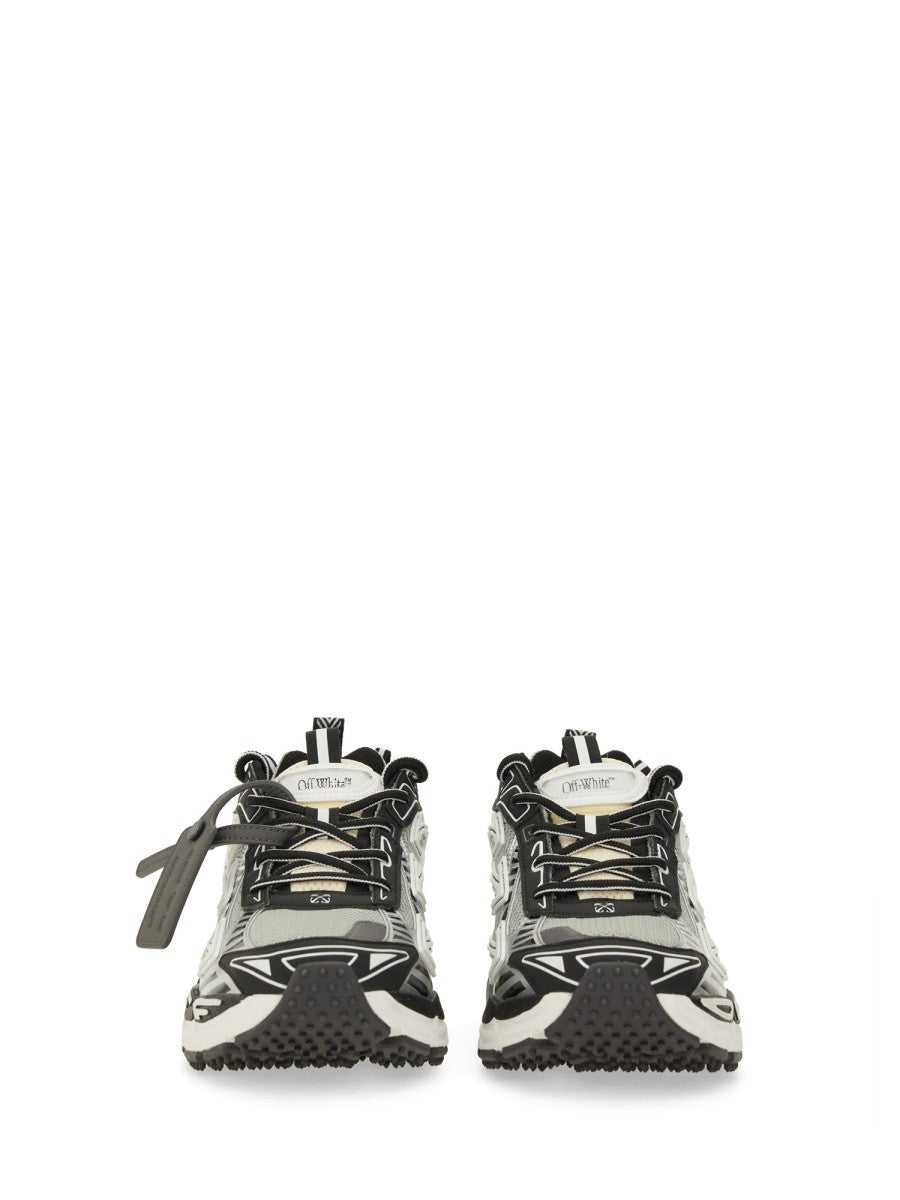 "BE RIGHT BACK" SNEAKER