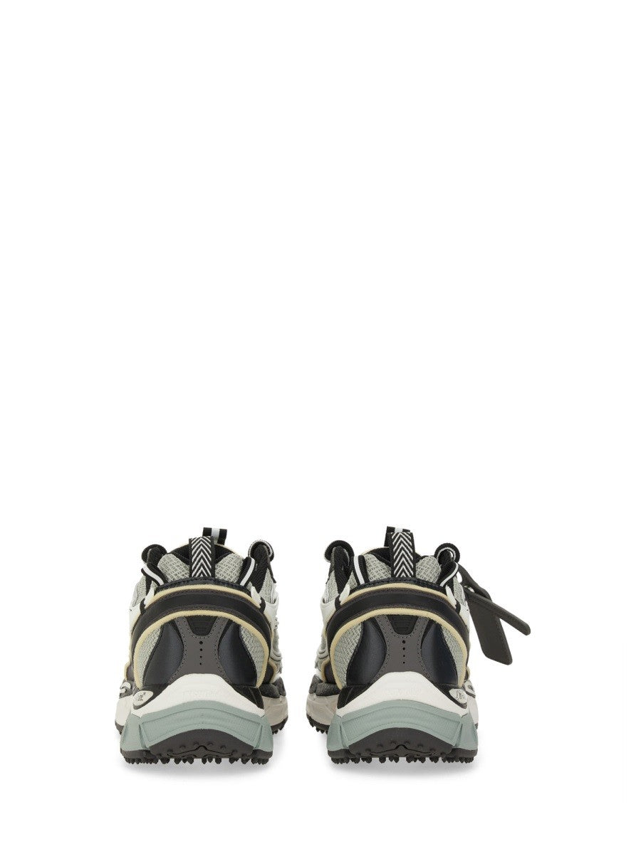 "BE RIGHT BACK" SNEAKER