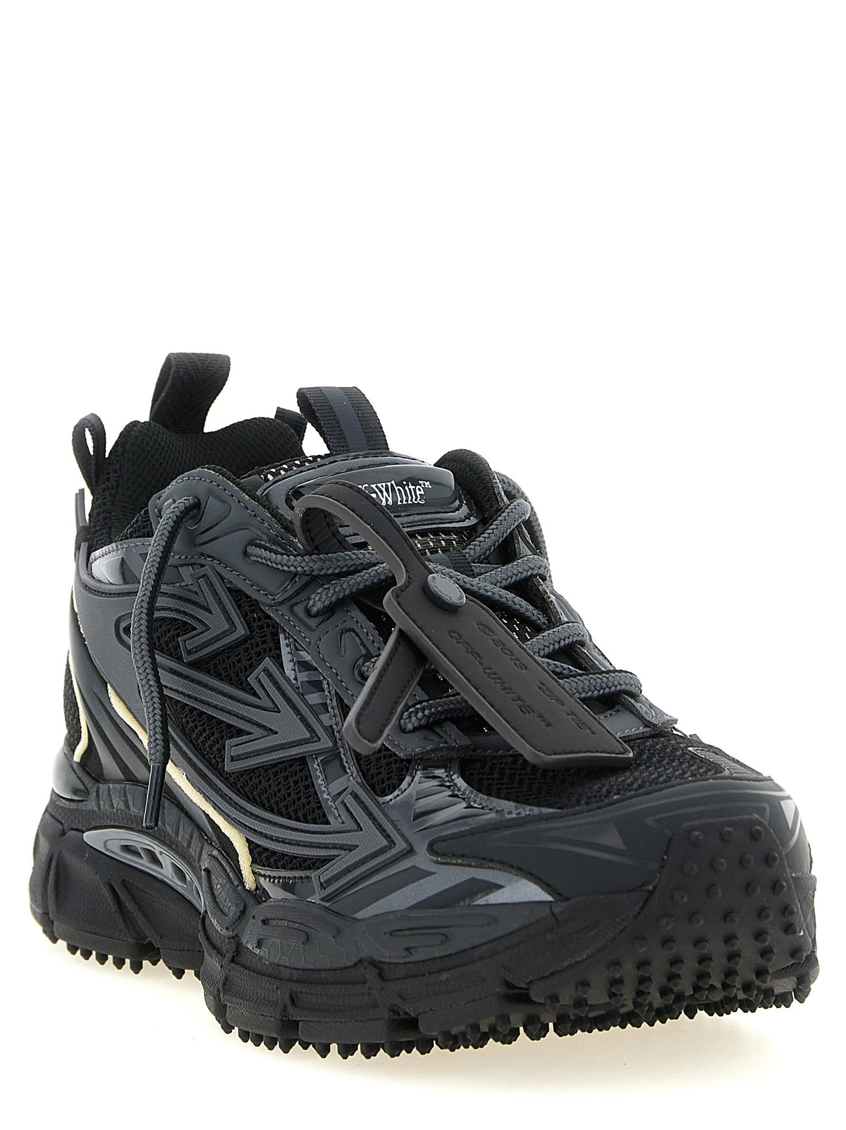 'Be right back' sneakers