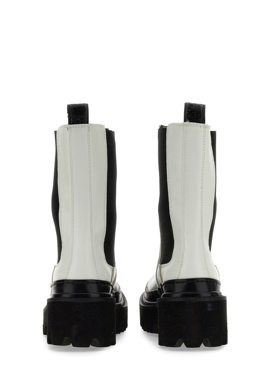 BEATLE BOOT