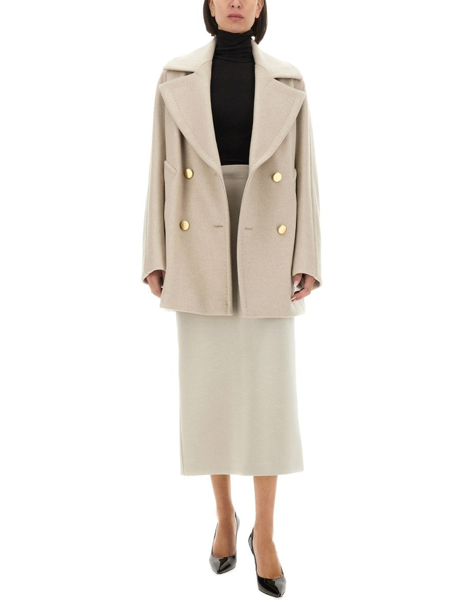 معطف بيرتا