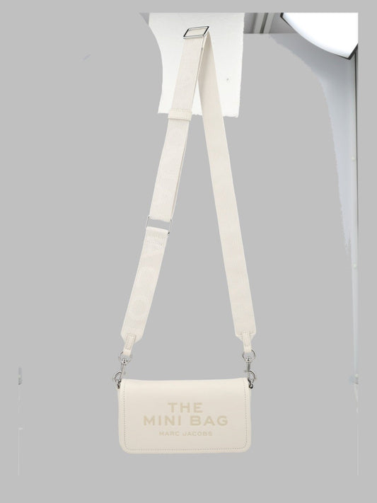 حقيبة "THE LEATHER MINI BAG" من BORSA