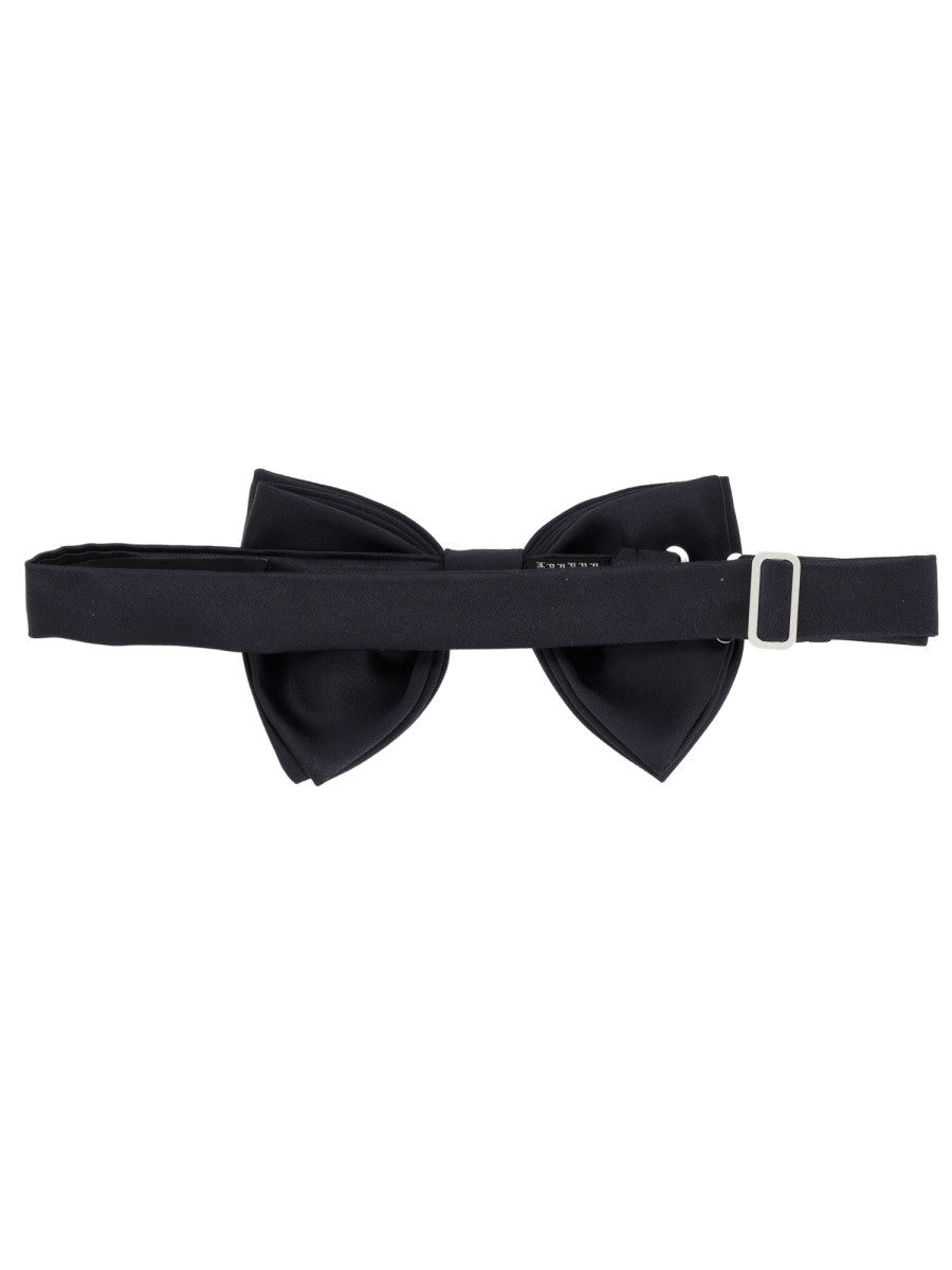 BOW TIE