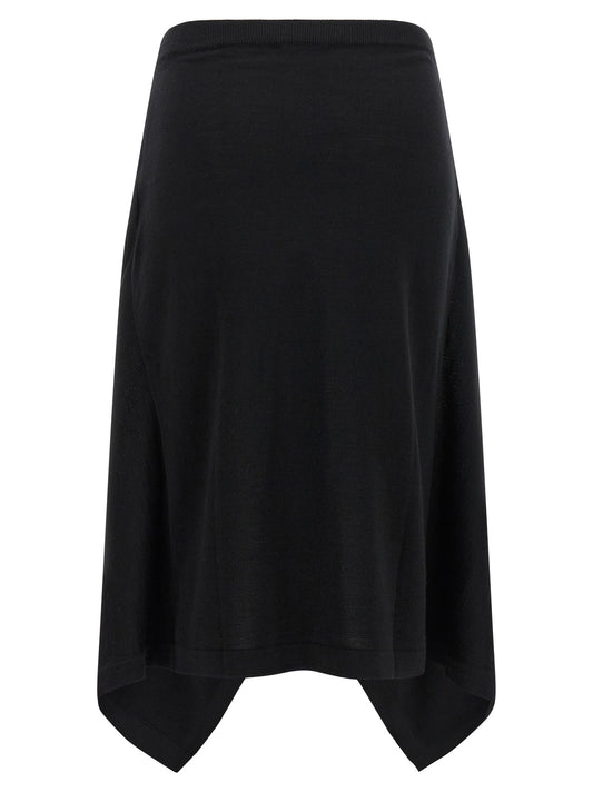 Button asymmetrical skirt