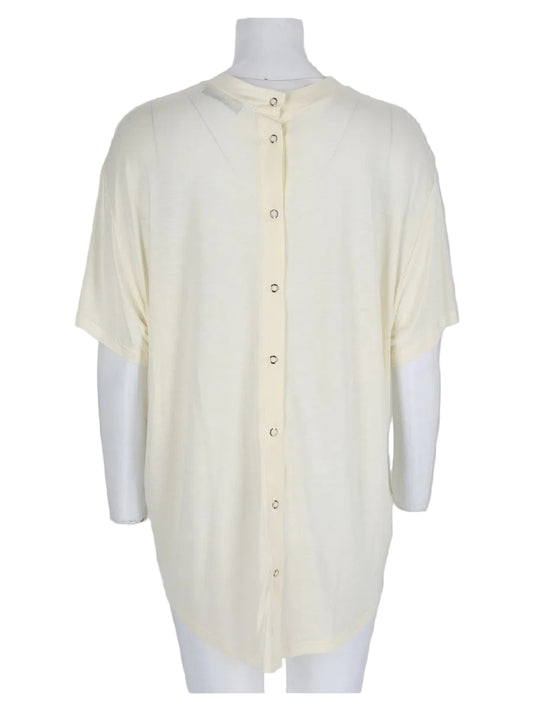 T-Shirt con Abbottonatura sul Retro