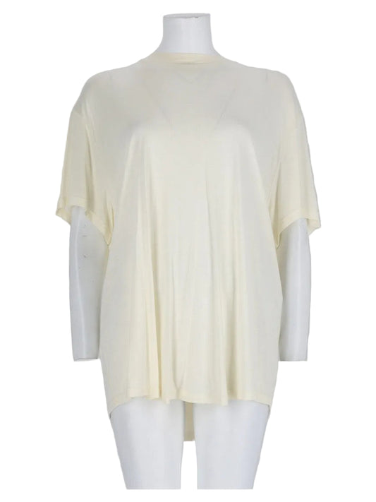 T-Shirt con Abbottonatura sul Retro
