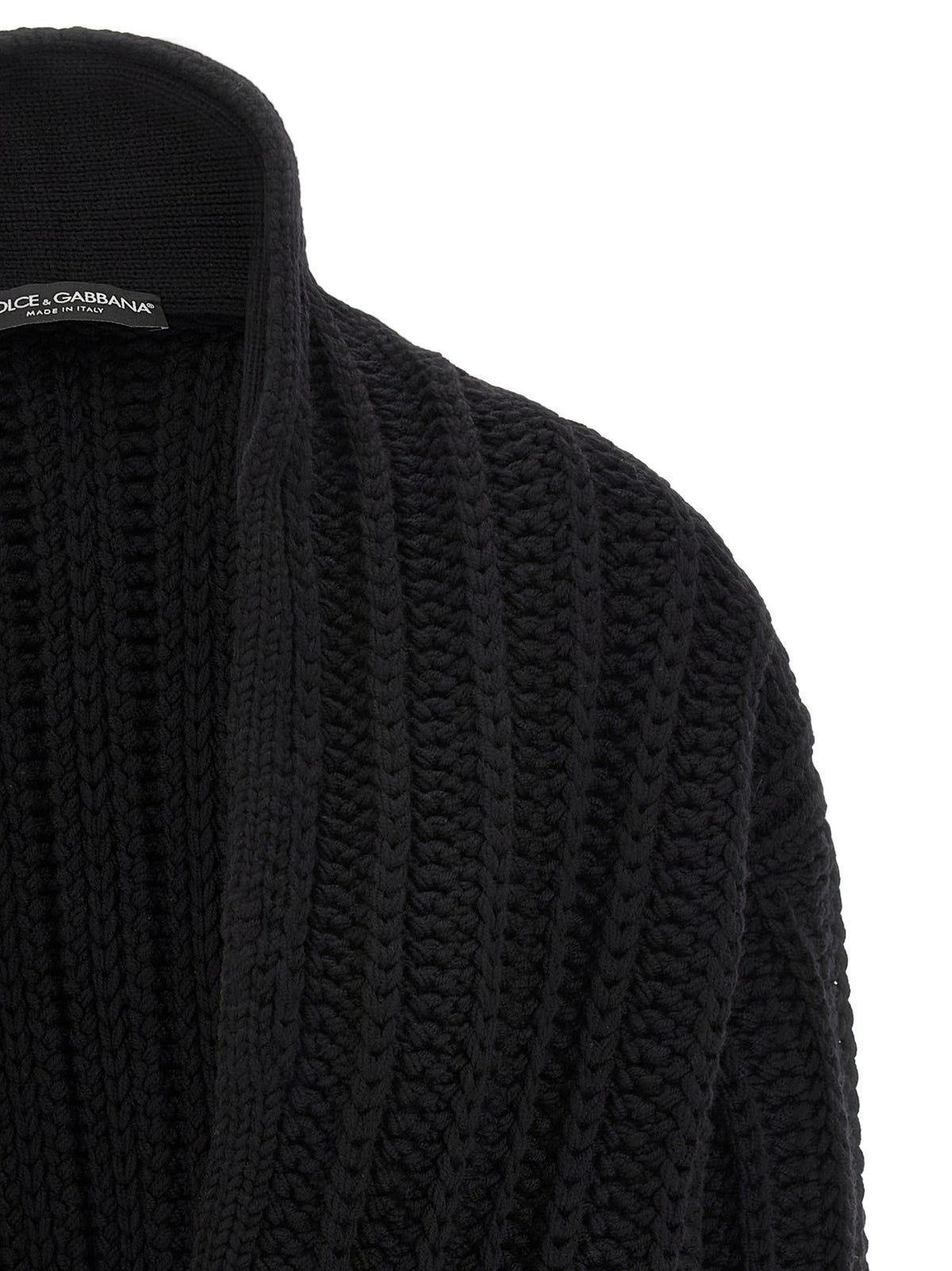 Coarse wool cardigan