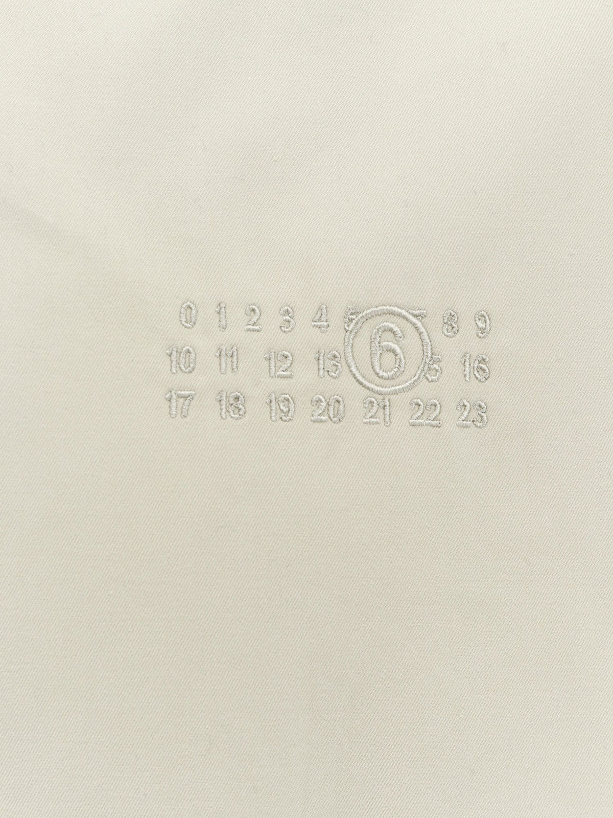 جاكيت قطني بتفاصيل Numeric Signature