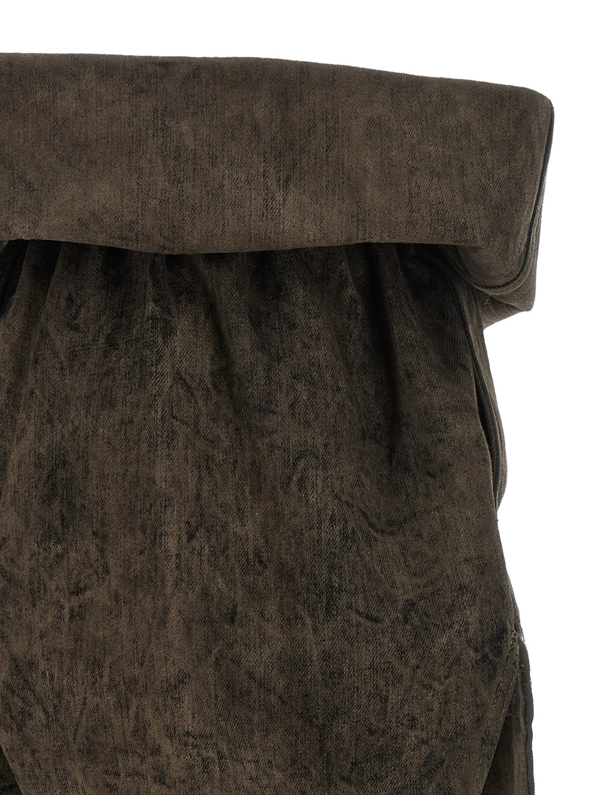 'Crater' shorts