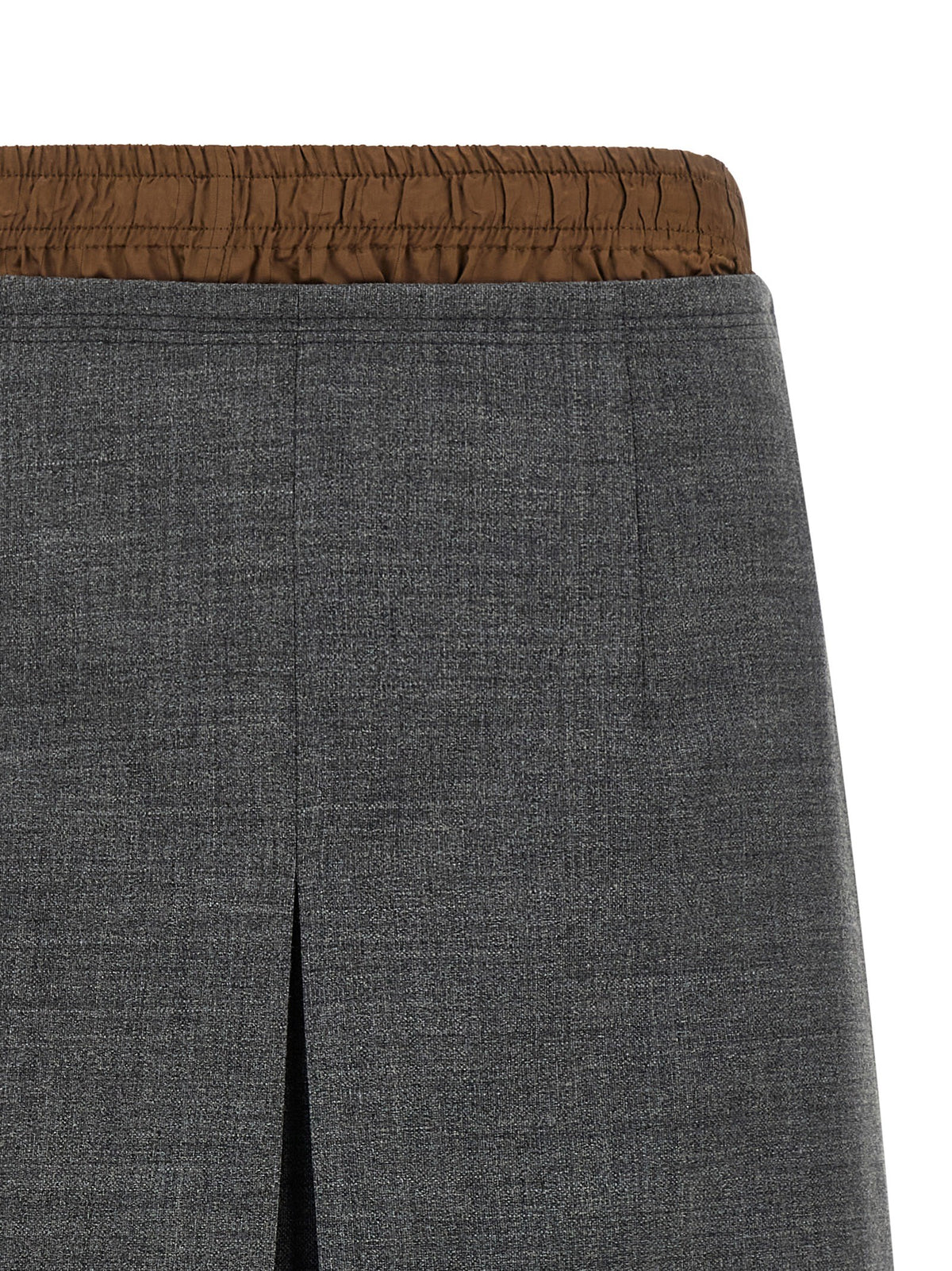 Double layer skirt