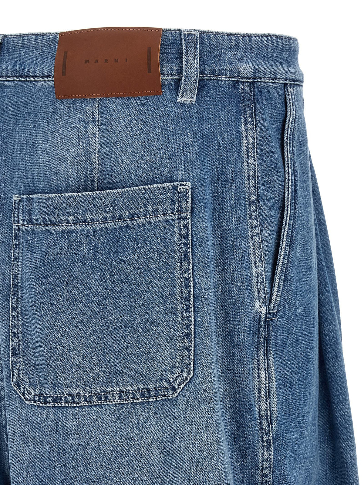 Double pleated jeans