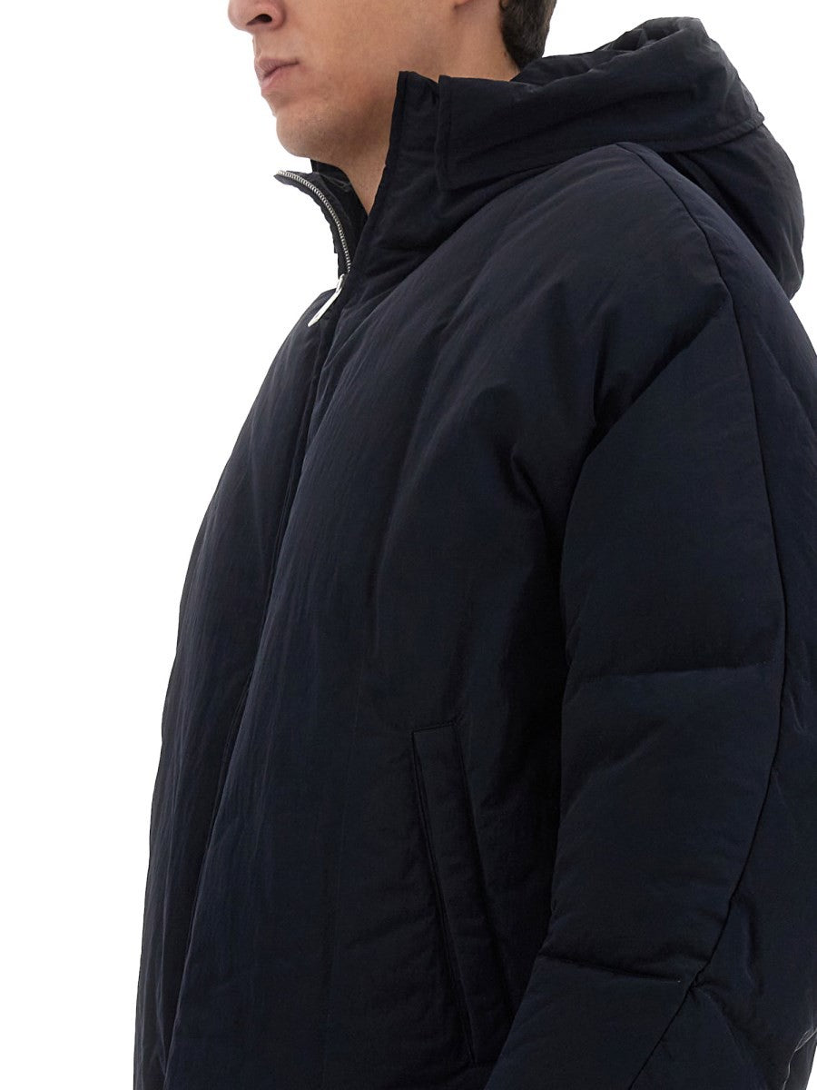 DOWN JACKET IN TECH