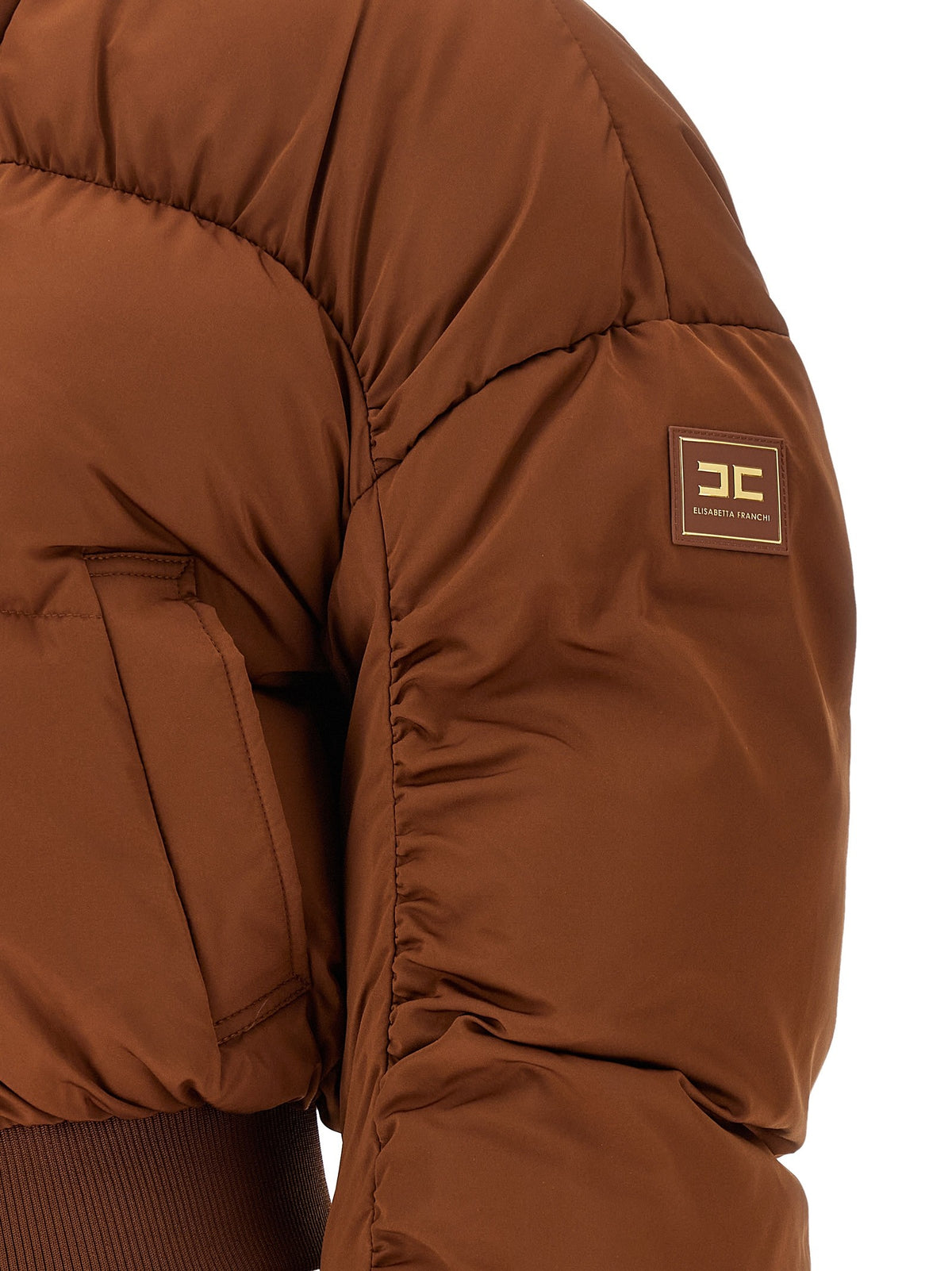 Down jacket with curled sleeves