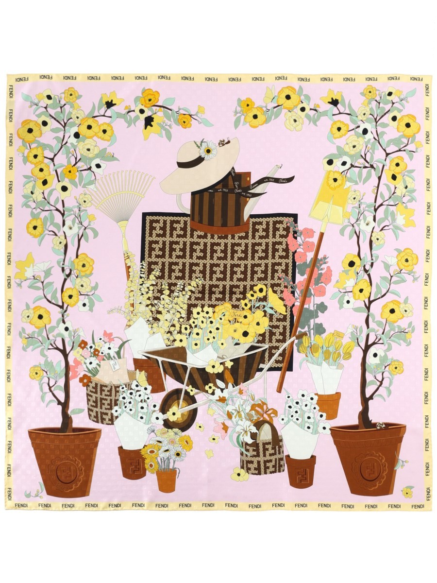 وشاح "FENDI GARDENING"