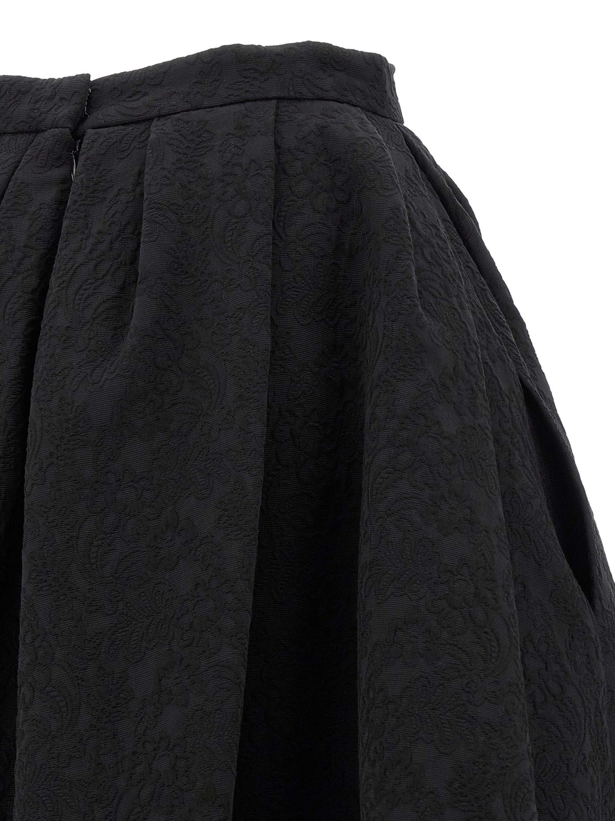 'Full' skirt