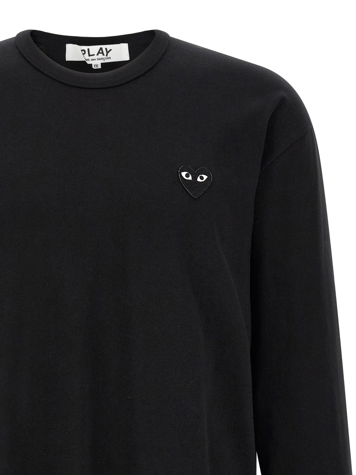 Heart patch long sleeve t-shirt