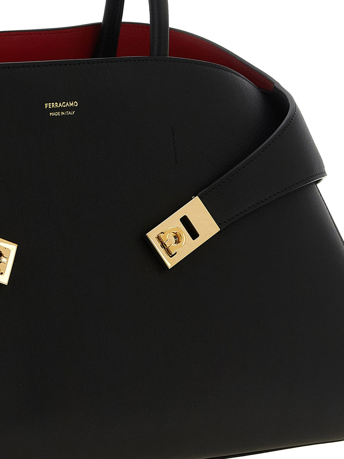 'Hug M' handbag