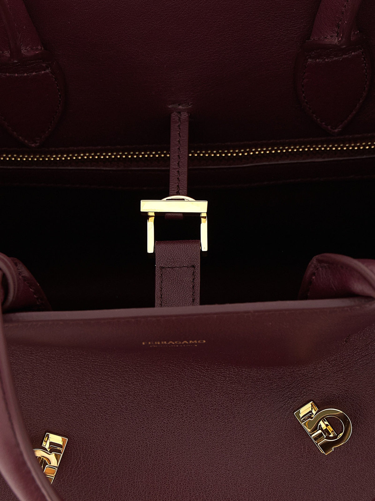'Hug (M)' handbag