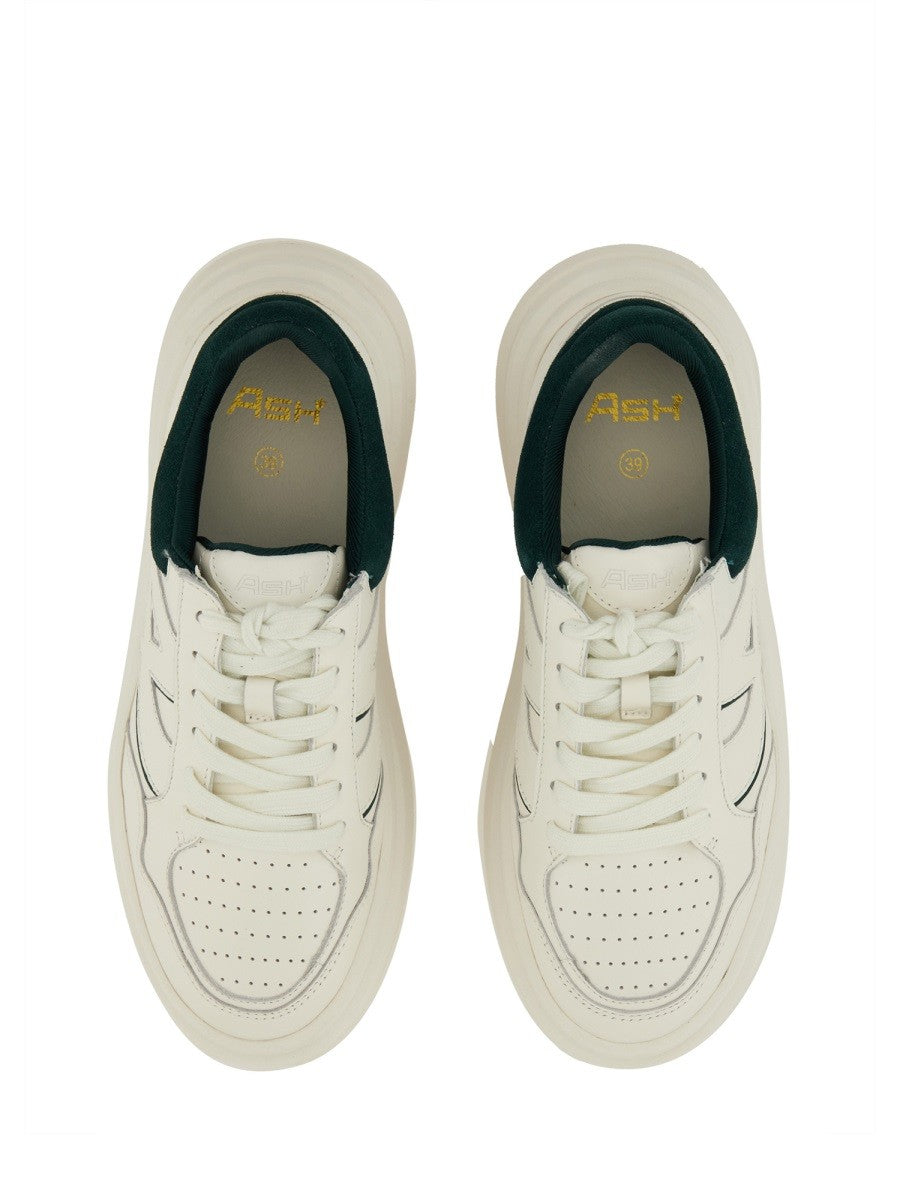 "ICONIC" SNEAKER