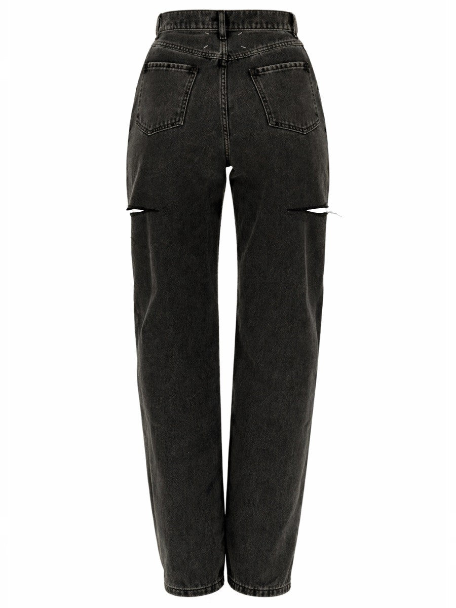 JEANS CON DETTAGLIO CUT OUT