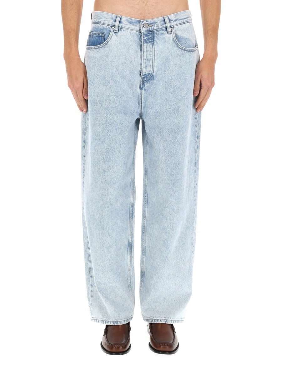 JEANS IN DENIM