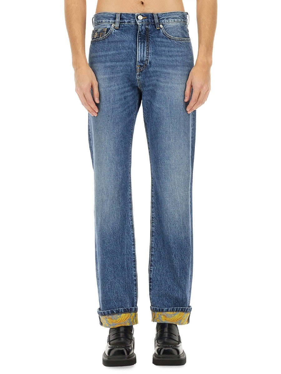 JEANS IN DENIM