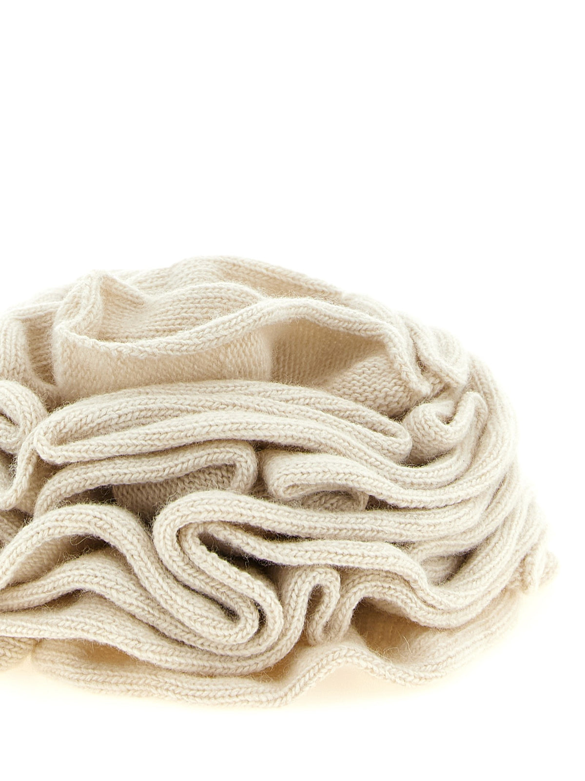 Knitted pin with drawstring