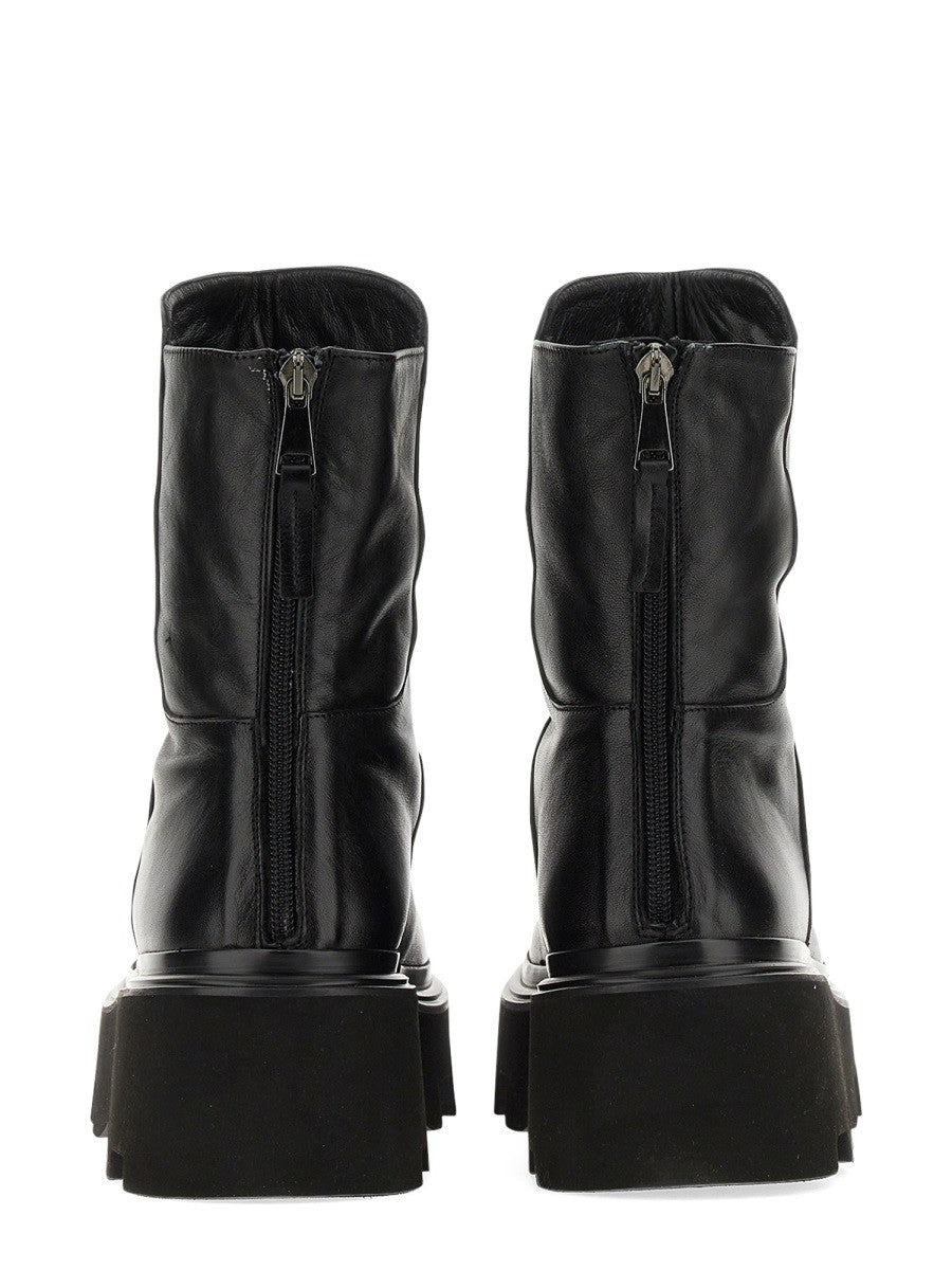 LEATHER BOOT