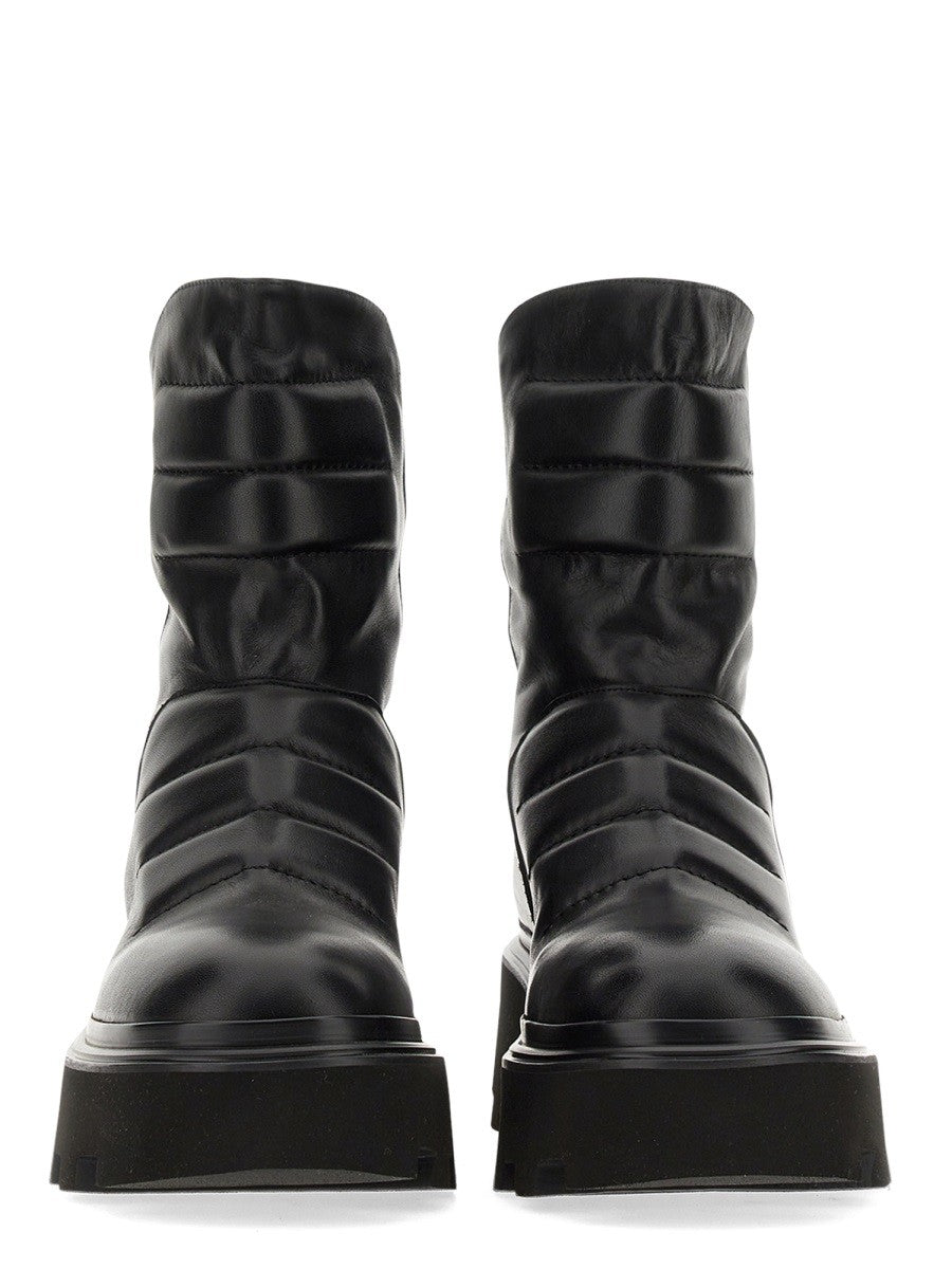 LEATHER BOOT