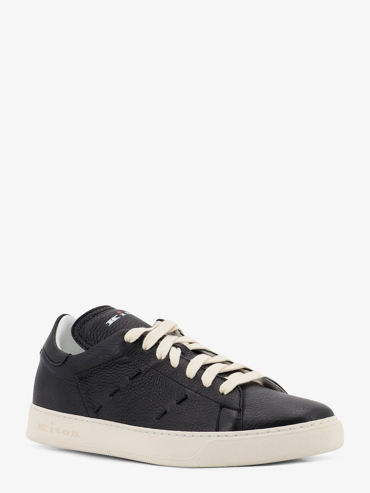 Leather sneakers with iconic side stitching