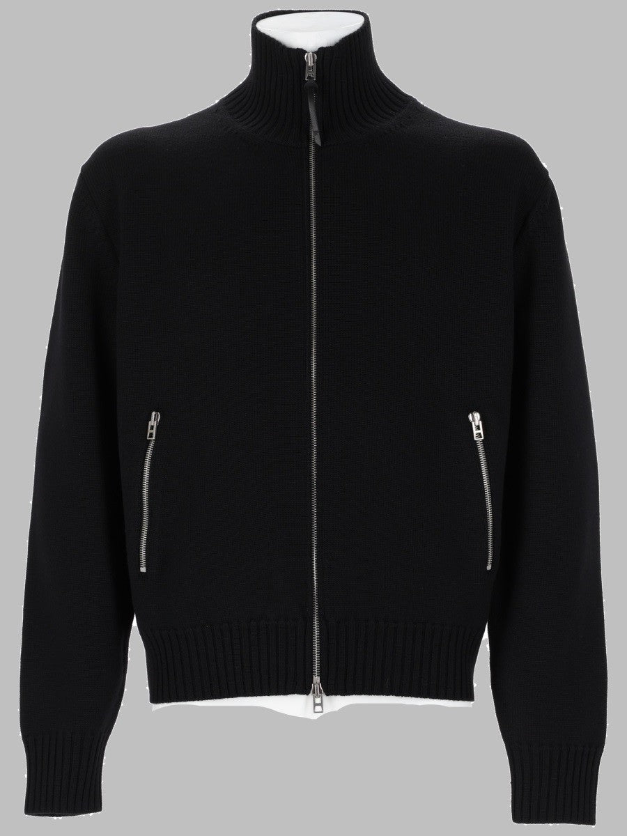 MAGLIA IN LANA MERINO CON ZIP E PATCH