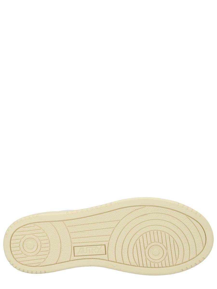 "MEDALIST LOW" SNEAKER