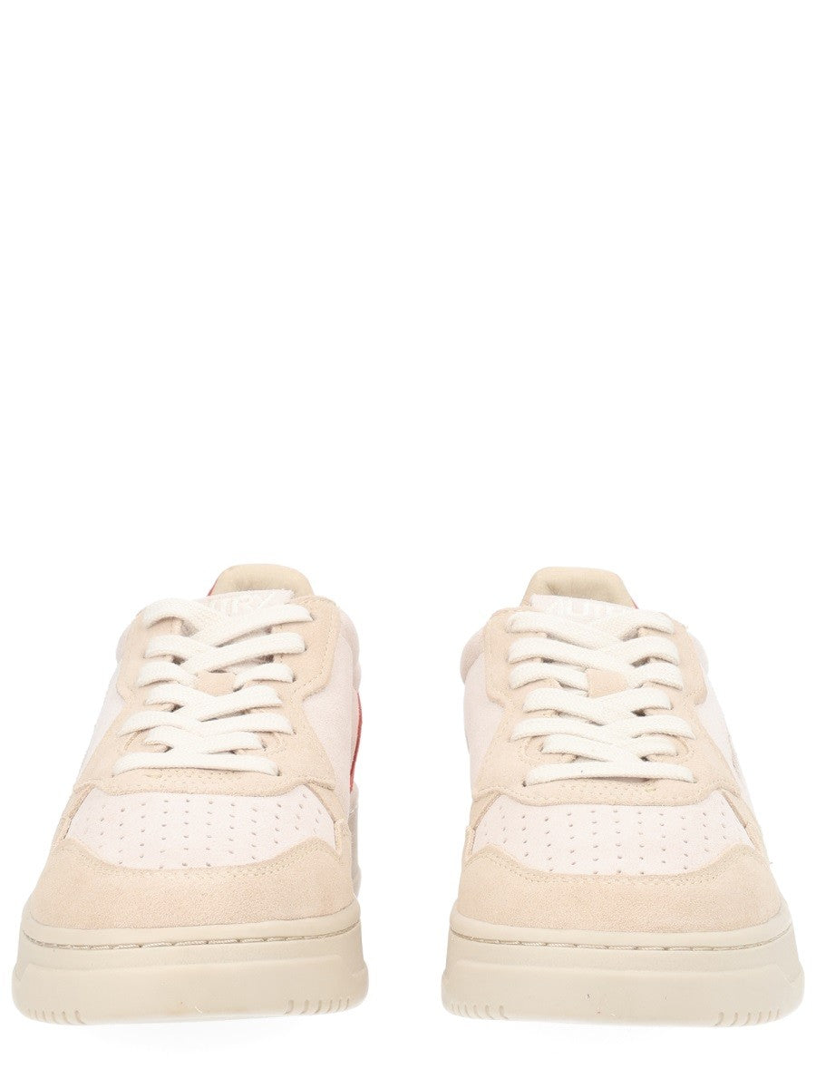 "MEDALIST LOW" SNEAKER