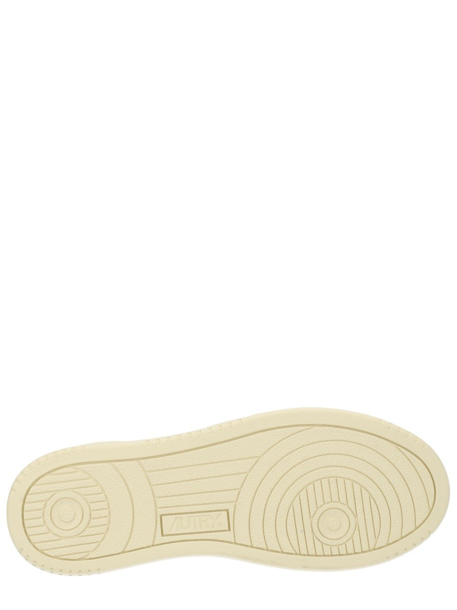 "MEDALIST LOW" SNEAKER