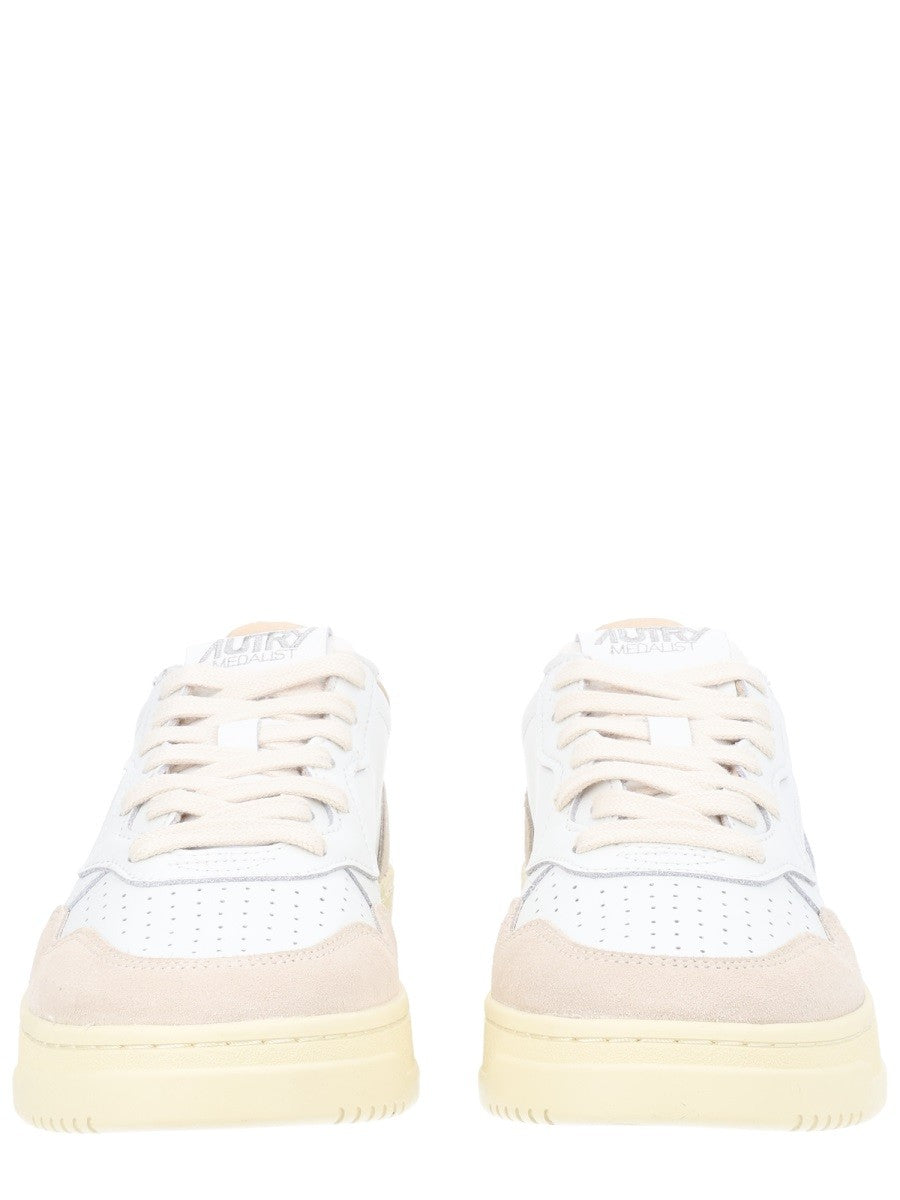 "MEDALIST LOW" SNEAKER