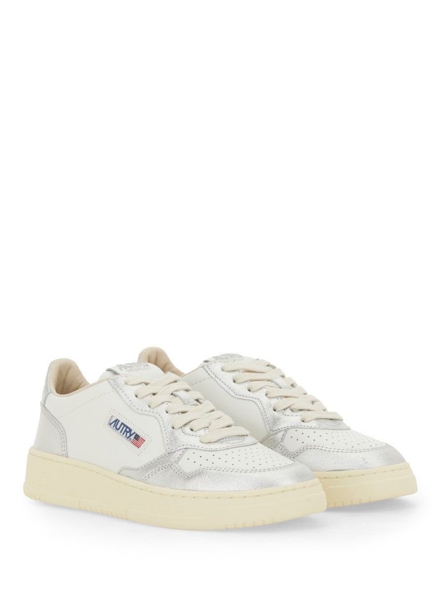 SNEAKER "MEDALIST LOW"