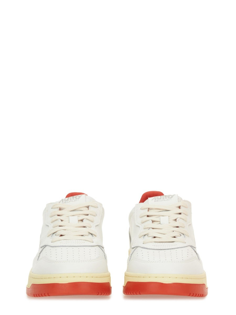 "MEDALIST LOW" SNEAKER