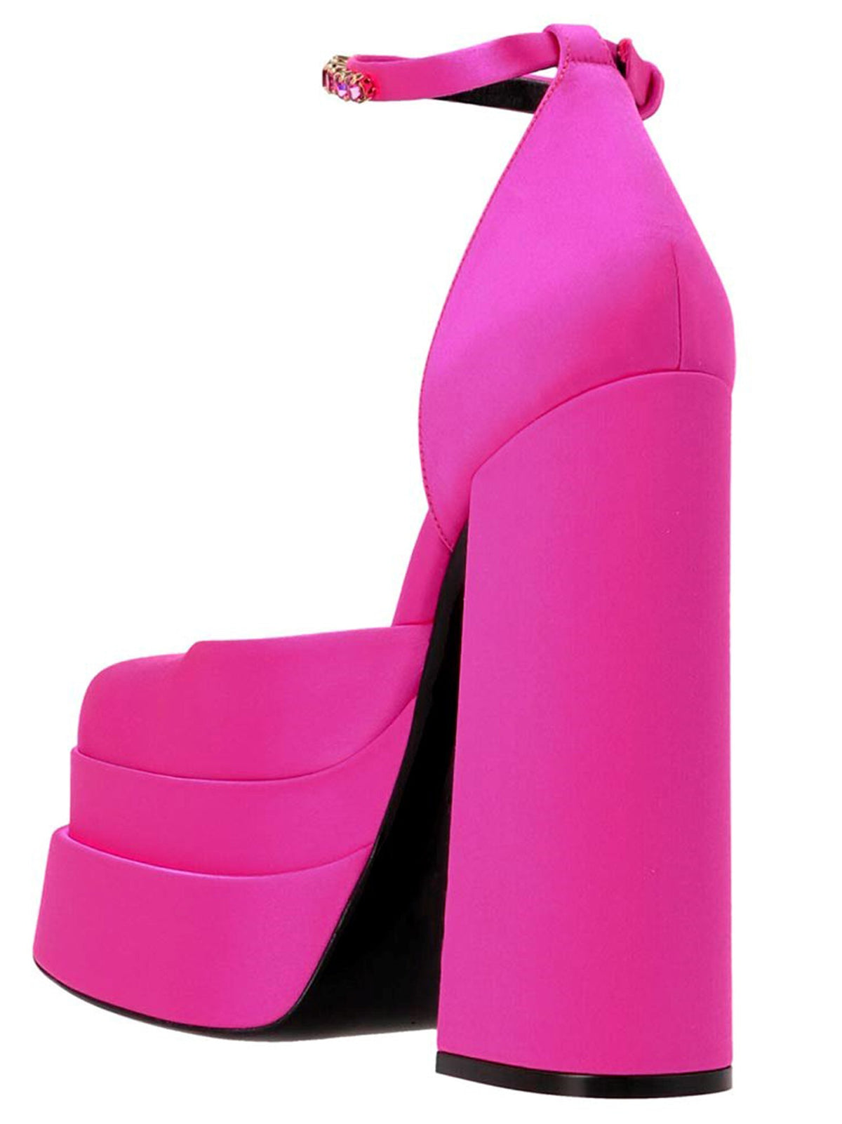 'Medusa aevitas’ pumps