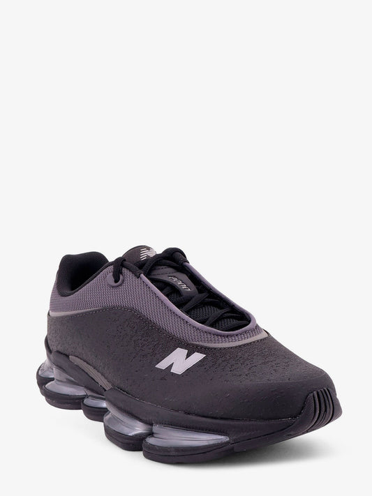 Mesh sneakers with contrasting logo