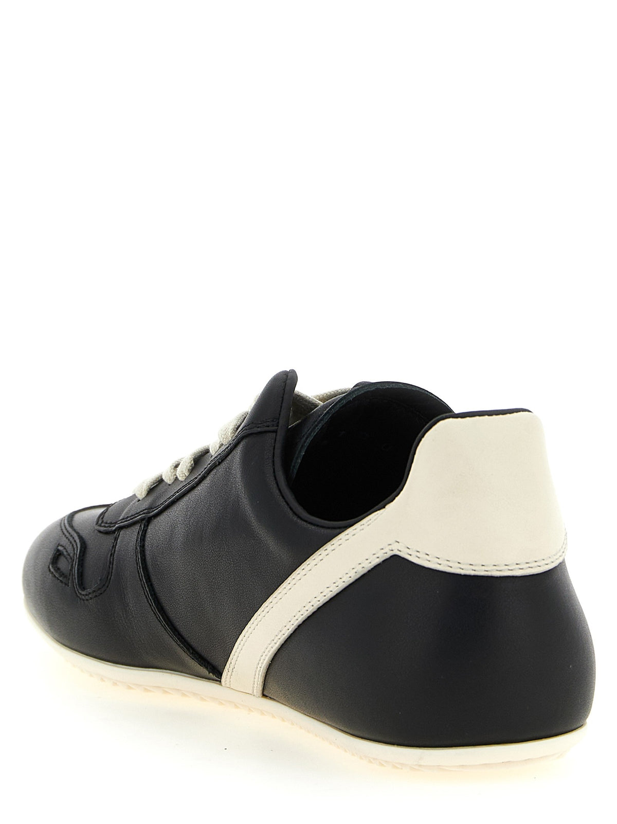 'Minimal Sneaks' sneakers