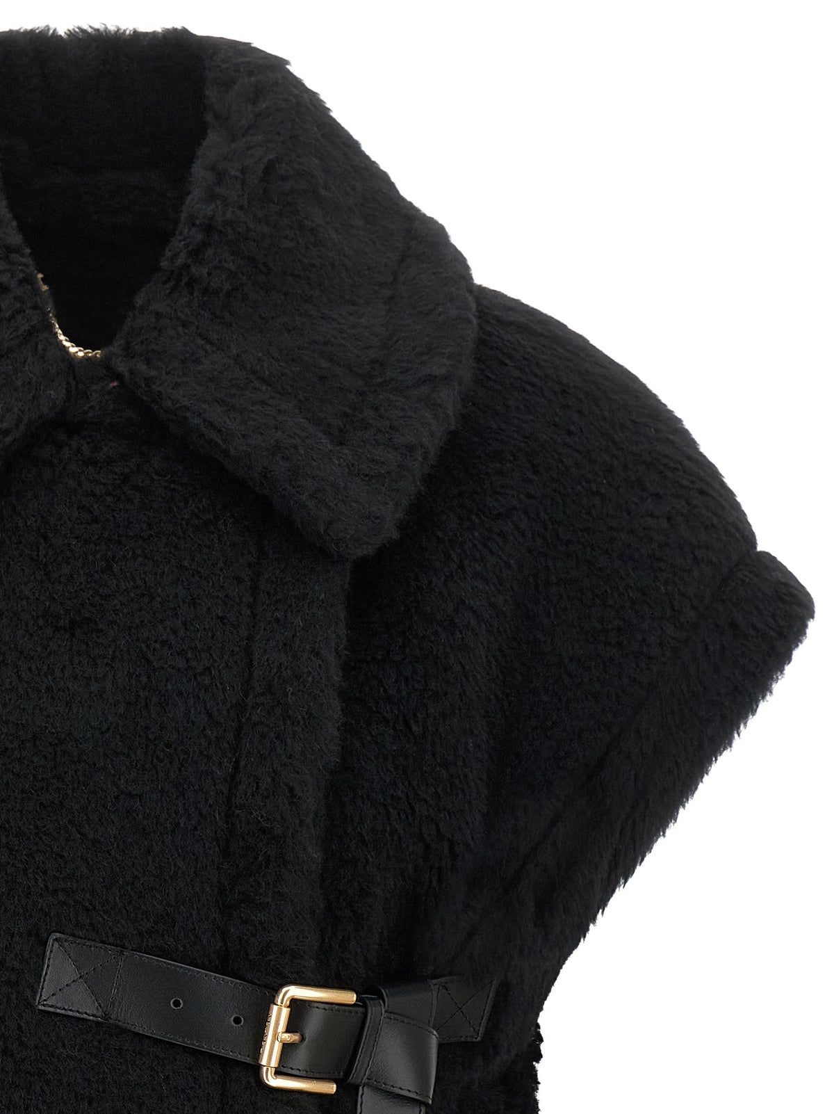 'New Abavo' cape
