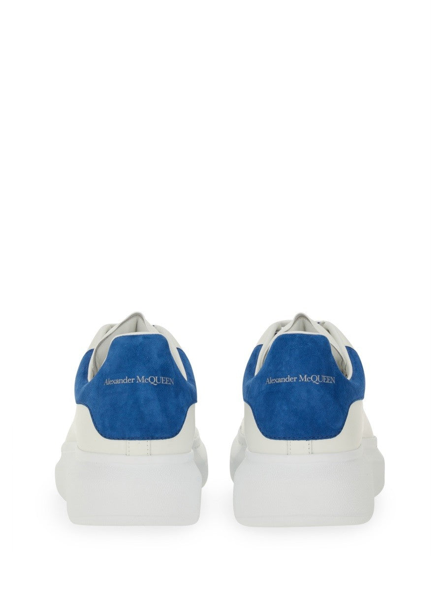 OVERSIZED LEATHER SNEAKER