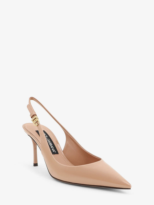 Patent leather décolleté